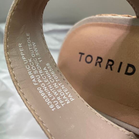 Torrid NWT Stretch Front Zip Wedge Faux Suede Taupe Size 11.5 WW Espadrille - Picture 6 of 7